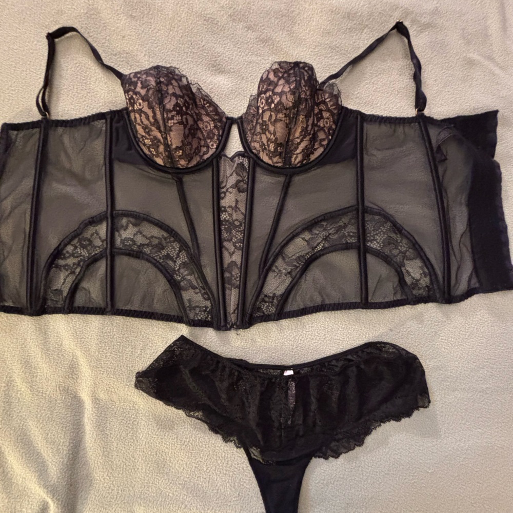 Victoria's Secret Black Lace Bustier Set